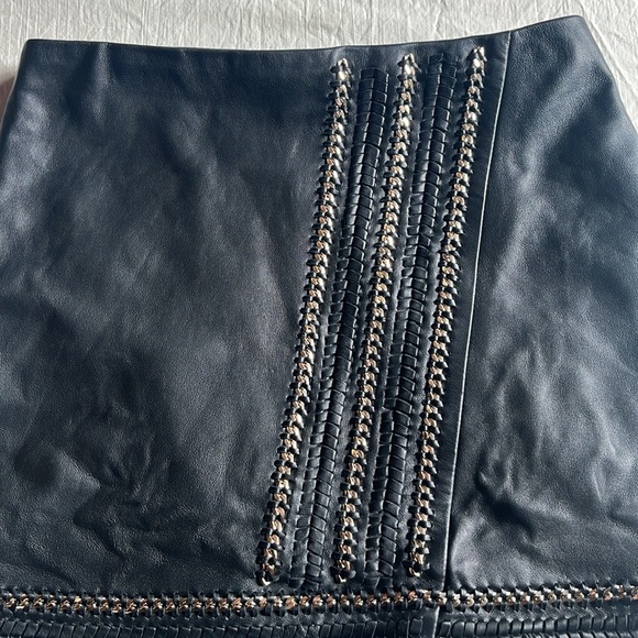 Alice + Olivia Leather Skirt Black "Jaya" Gold Chain Trim Accents Mini Skirt  0 - Picture 4 of 16